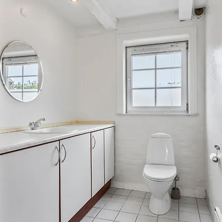 Apartment Stunning In With House Sea View Faaborg